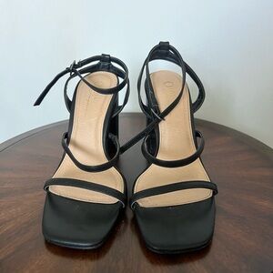 Elegant Black Strappy Women's Sandals